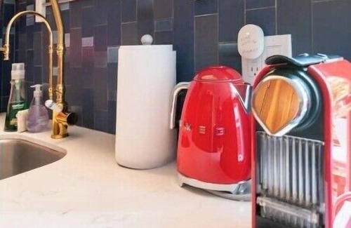 Dolores Heights Apartment | Peaceful Victorian Inlaw, Short Ride to Downtown SF