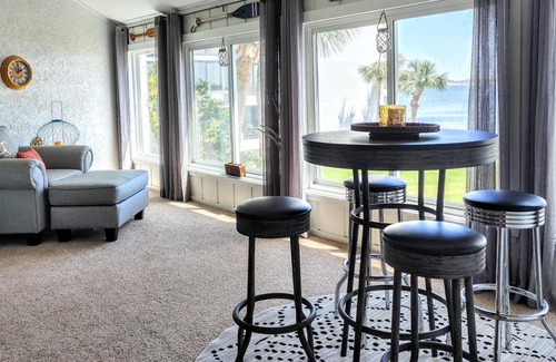 Upper Grand Lagoon Villa | Peaceful Waterfront 1 Bedroom Villa in Bay Point