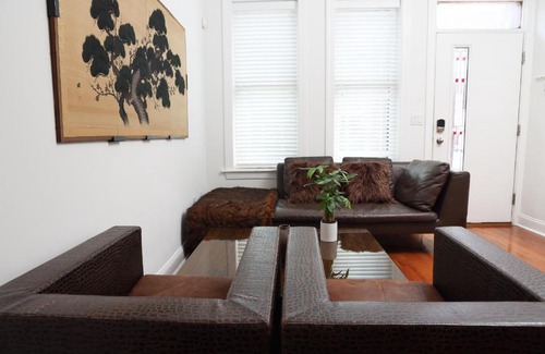 Point Breeze House | Peaceful Zen Getaway in the City