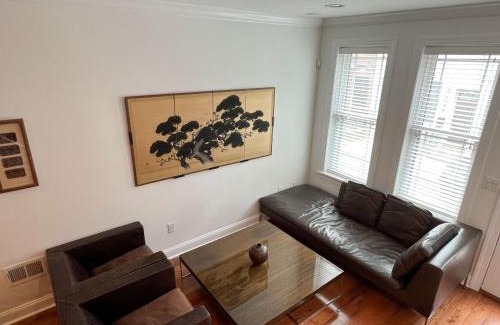Point Breeze House | Peaceful Zen Getaway in the City