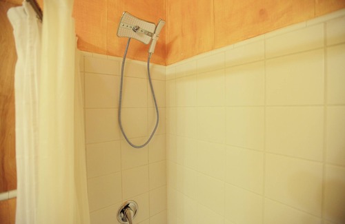 Northwest Berkeley House | Peacock Room Jungle Lounge, nEasy access and WiFi, Berkeley