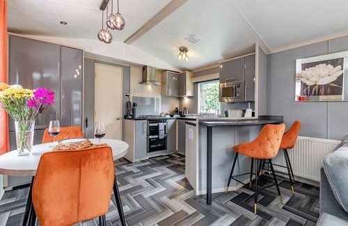 Longnor Ski Chalet | Peak Luxury Lodge Pet Friendly