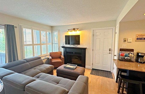 Craigleith Condo | Peakview Retreat - Ski In/Out