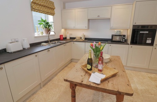 Hellidon Cottage | PEAR BARN, family friendly, with a garden in Catesby
