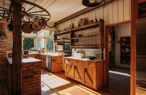 Dalefield House | Pear Tree Cottage l Country Luxury l Hot Tub l 15 Guests