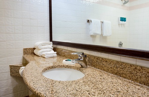 Downtown St. Louis Hotel | Pear Tree Inn St. Louis Convention Center