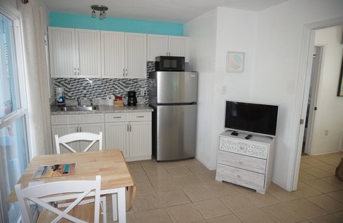 Englewood Hotel | Pearl Beach Inn