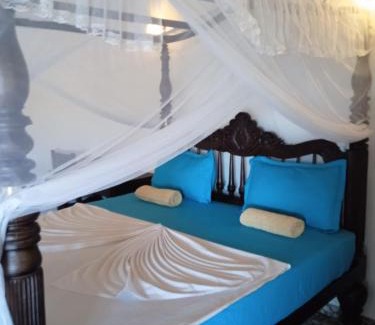 Tangalle House | Pearl Cave Cabanas & Resturant