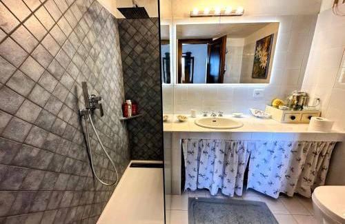 Puntaldia Apartment | Pearl Home - Sea View and 10 min from La Cinta and Lu Impostu Beach