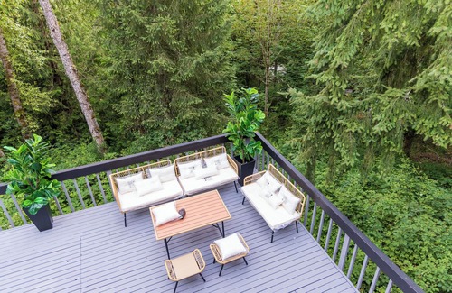 Sammamish House | Pearl on the Ridge - Hot Tub, Sauna, Game Room, EV, Near Lake&Downtown Sammamish