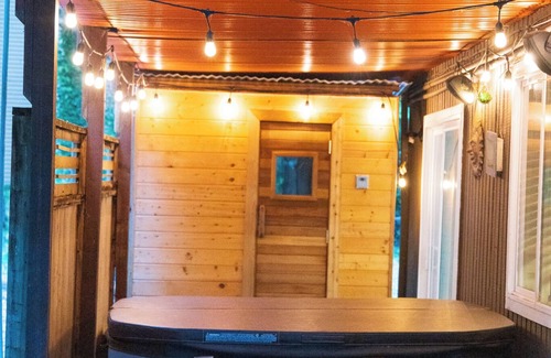 Sammamish House | Pearl on the Ridge - Hot Tub, Sauna, Game Room, EV, Near Lake&Downtown Sammamish