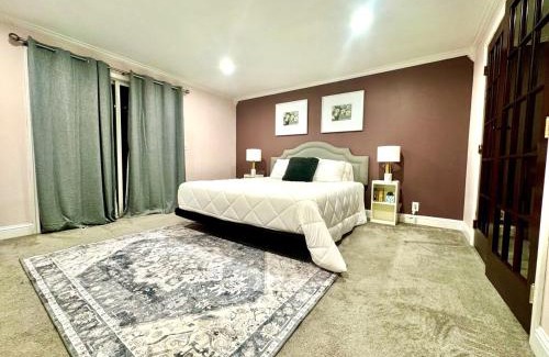 Sammamish House | Pearl on the ridge sauna,hot tub,game room,groups
