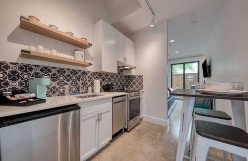 Tobin Hill House | Pearl View | 3 Bed, 3.5 Bath