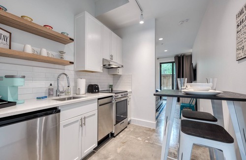 Tobin Hill House | Pearl View Group Rental