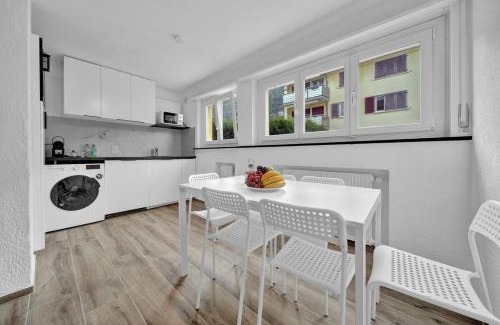 Pieterlen Apartment | PEARL06c Pearl Arbor Suites Room6C