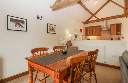 Hay-on-Wye Cottage | PEARTREE COTTAGE, romantic, character holiday cottage in Bromyard