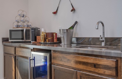 Camdenton Hotel | Pebble Bay Club