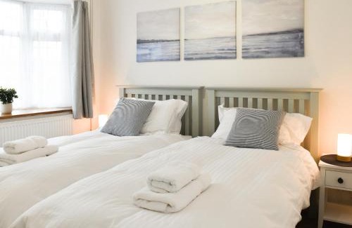 Middleton-on-Sea House | Pebble Cottage