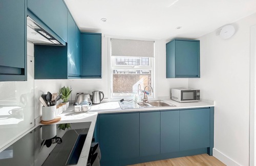 Worthing Apartment | Pebble Hideaway - UK50551