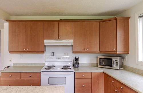 Prince Edward House | PEC Waterview Getaway