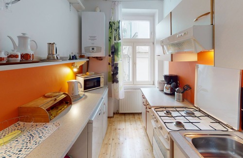 Neubau Apartment | Pedestrian zone in the city center, spacious and family-friendly apartment