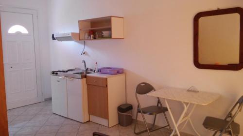 Artemisio Apartment | Pefki Apartment 4