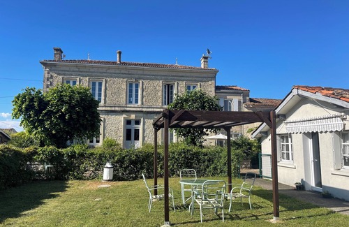 Duil-sur-le-Mignon House | Pegasus, Les Constellations