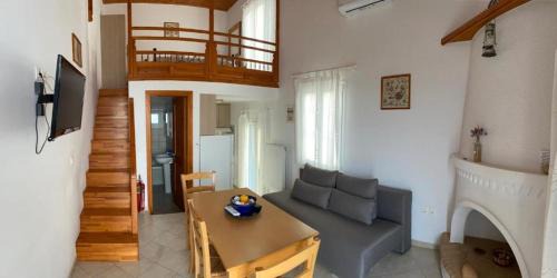Skiros Apartment | Pelagos Rooms on Gyrismata beach