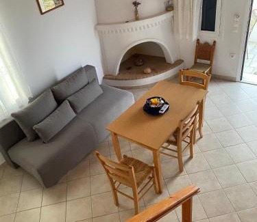 Skiros Apartment | Pelagos Rooms on Gyrismata beach