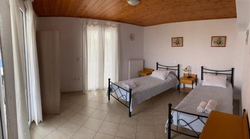 Skiros Apartment | Pelagos Rooms on Gyrismata beach
