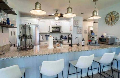 Log Cabin House | Pelican Estates Lake house at Cedar Creek Lake on wide cove in gated community.