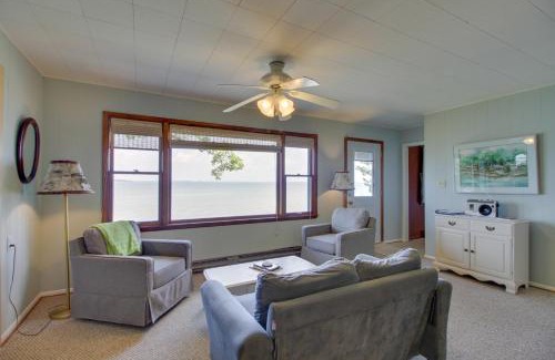 Merrifield House | Pelican Lake Cabin Private Beach and Scenic Sunsets