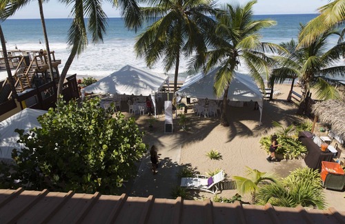 Puntas Condo | Pelican Point BEACHFRONT Apt C Centered on the famous Sandy Beach Surf