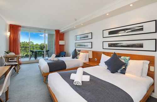 Pelican Waters Hotel | Pelican Waters Resort