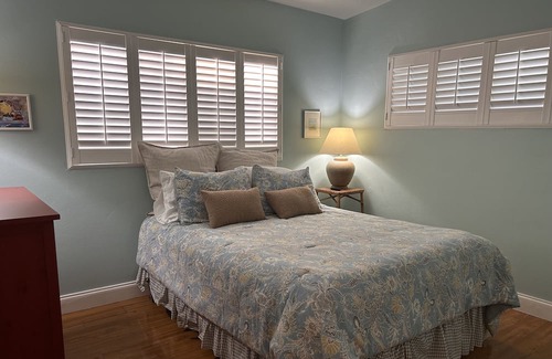 Cocoa Isles House | Pelican’s Rest at Cocoa Beach – 4 BDR Canal-Front Home, Walk to Beach!