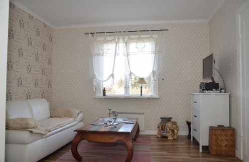 Djuras House | Pellas Gård