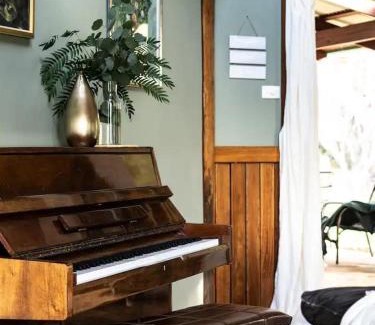 Pemberton House | Pemberton Forest View Retreat