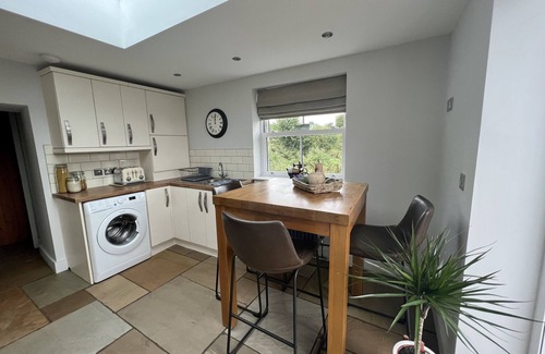 Penderyn Cottage | Penderyn Cottage, Waterfall Country, Brecon Beacons