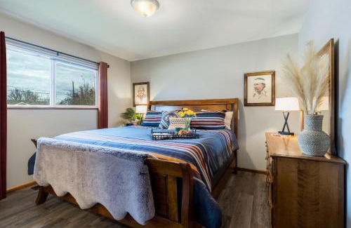 College Place House | Pendleton House - Complimentary Wine Tasting