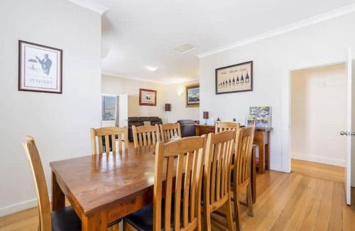 Invermay House | Penfold Cottage CBD Launceston Invermay