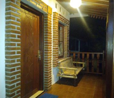 Borobudur House | Penginapan Homestay Mudiyono Syari'ah