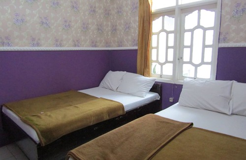 Plaosan Hotel | Penginapan Melati Sarangan