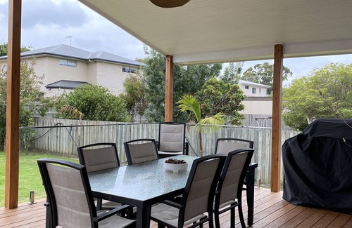 Cowes House | Penguins on Church -800m to Main Street, 120m to beach, 1km to boat ramp