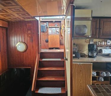 Creil Boat Rental | peniche logement