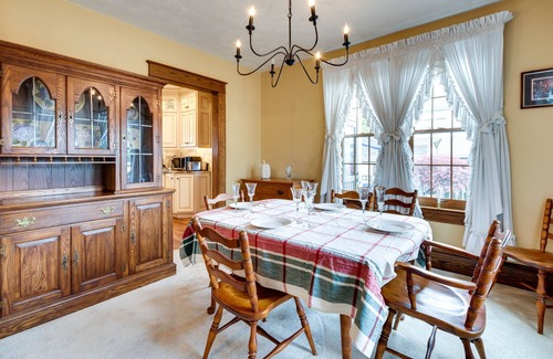 Williamsport House | Pennsylvania Abode Near Little League World Series