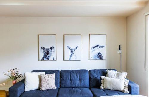 Brunswick Apartment | Penny 2BR Stylish Brunswick Stay with Parking