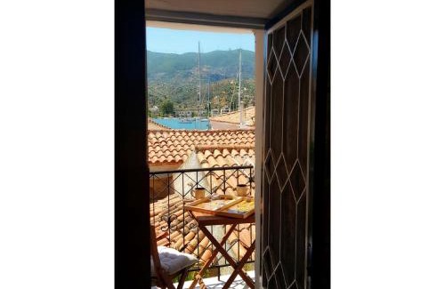Poros House | Penny's studio in the heart of Poros
