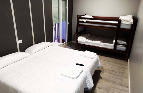 Logrono Historic Centre House | Pensión La Bilbaina - Albergue Logroño