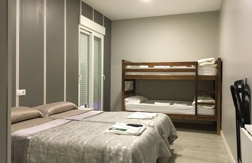 Logrono Historic Centre House | Pensión La Bilbaina - Albergue Logroño