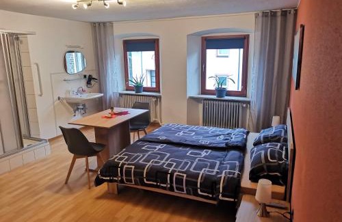 Neunkirchen House | Pension am Kirchberg - Zimmer 1